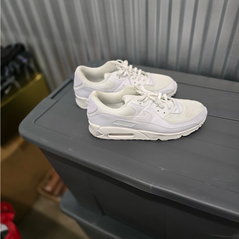 Nike Men's White Athletic Shoes